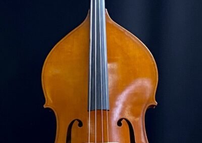 2. Rikkers Contrabas 'Parma' - Voorkant